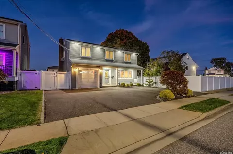 73 Jefferson Pl, Massapequa, NY 11758