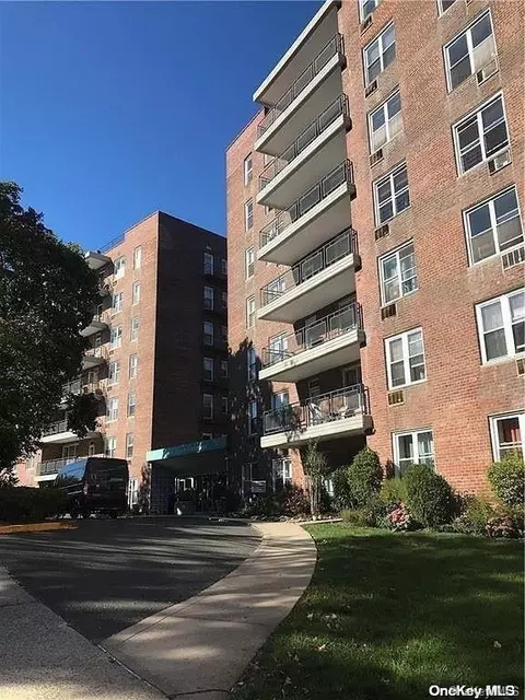 55 Austin Pl #1-T, Staten Island, NY 10304