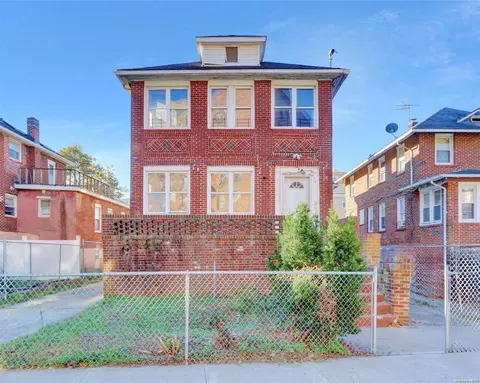 22-15 Collier Ave, New York, NY 11691