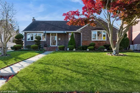 3010 Terrace Rd, Wantagh, NY 11793