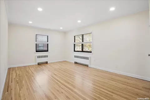 220-44 73rd Ave #2ND, Oakland Gardens, NY 11364