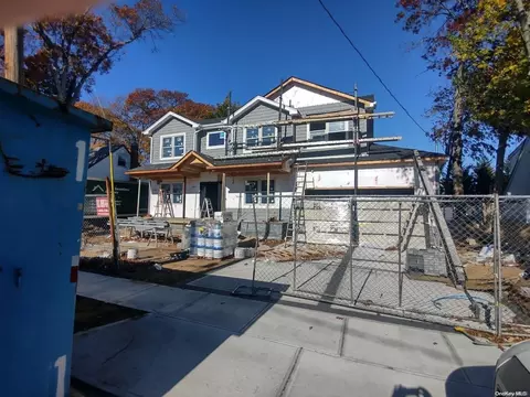 600 Oak St, Bellmore, NY 11710
