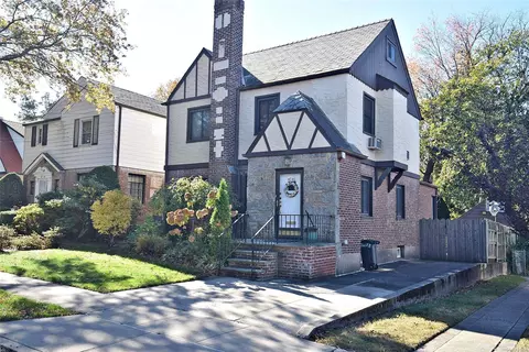 47-40 Glenwood St, New York, NY 11362