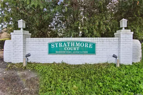 10 Shiloh Ct #10, Coram, NY 11727