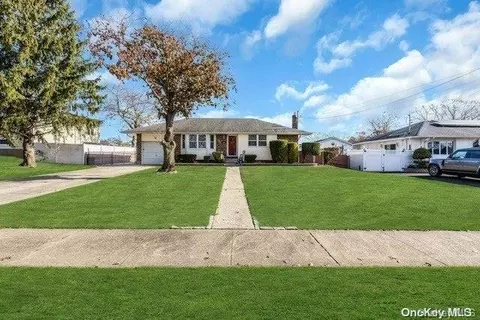 501 Connetquot Ave, Islip Terrace, NY 11752
