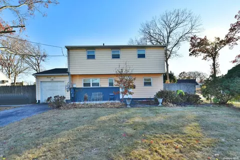 96 Jefferson Ave, Amityville, NY 11701