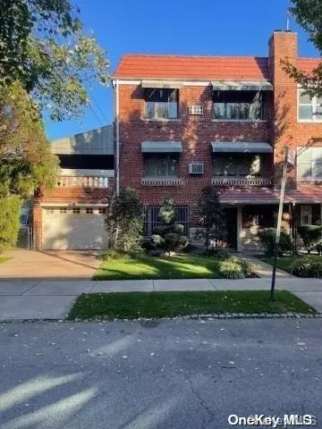 22-17 72 St, New York, NY 11370