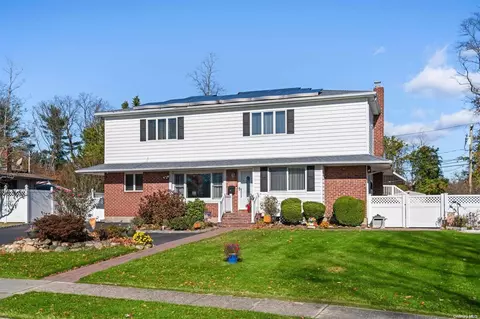 11 Eustace Dr, Commack, NY 11725