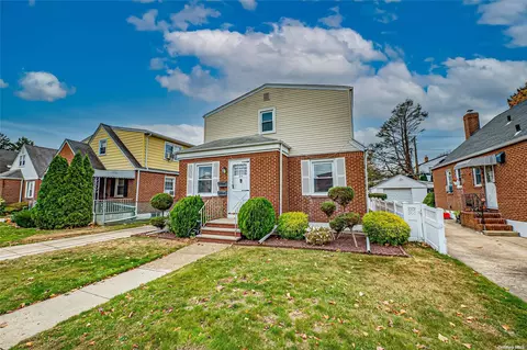 529 Liberty Ave, North Hempstead, NY 11596