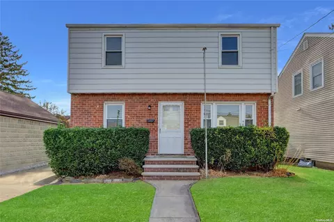 493 Florence Rd, North Hempstead, NY 11501