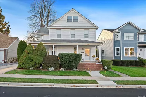 361 Horton Hwy, Mineola, NY 11501