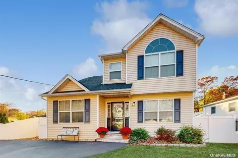 232 Tyler Ave, Miller Place, NY 11764