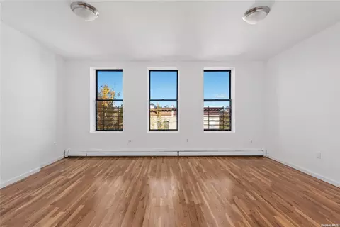 446 Chauncey St #446-4, Brooklyn, NY 11233