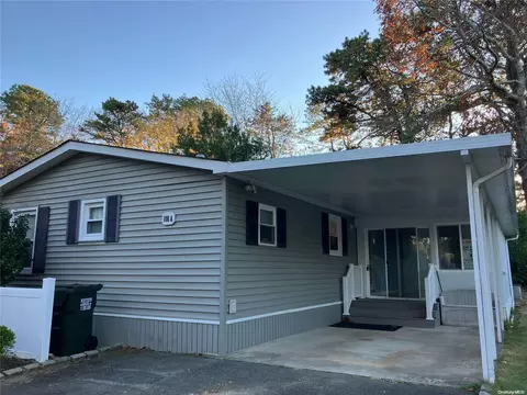 525108 A Riverleigh Ave #108A, Riverhead, NY 11901