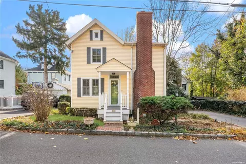 45 19th Ave, Sea Cliff, NY 11579