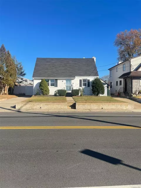 171 Nassau Blvd, West Hempstead, NY 11552