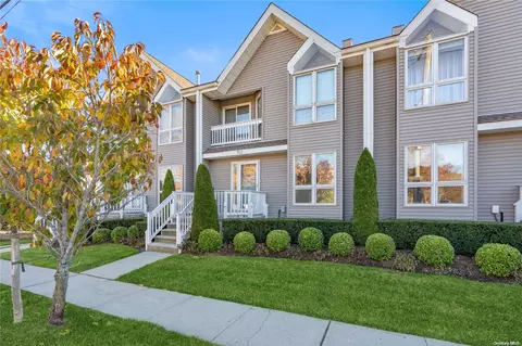 152 I U Willets Rd #152, North Hempstead, NY 11507