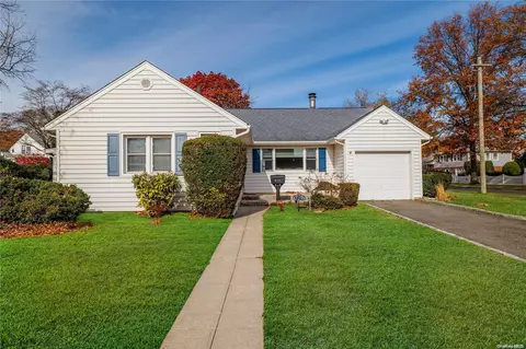 519 Emerson Ave, Baldwin, NY 11510
