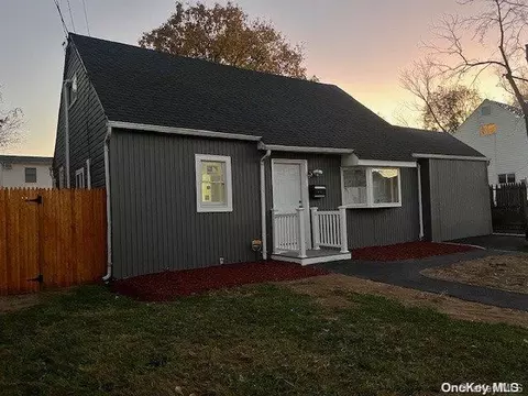 32 State Ave, Wyandanch, NY 11798