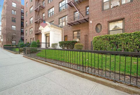 73-20 Austin St #4O, New York, NY 11375