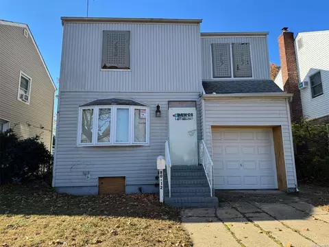 80-12 248th St, New York, NY 11426