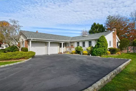 1961 Jackson Ave, West Islip, NY 11795