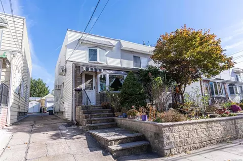32-19 204th St, New York, NY 11361
