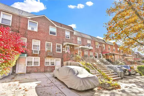 56-09 Clearview Expy, New York, NY 11364