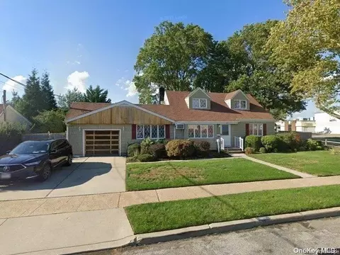 1897 Grant Ave, East Meadow, NY 11554