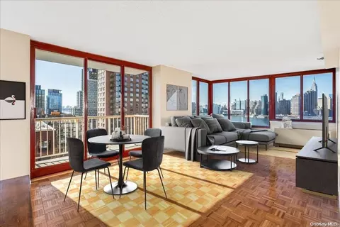 4-74 48th Ave #16A, Long Island City, NY 11109