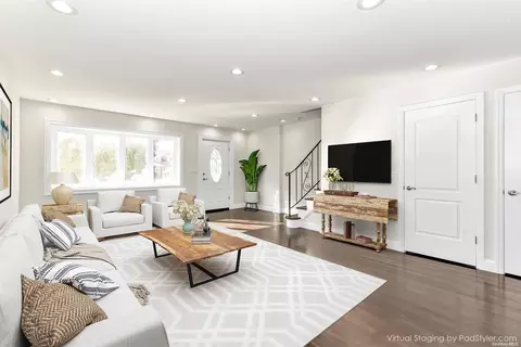 1810 Front St #14, East Meadow, NY 11554