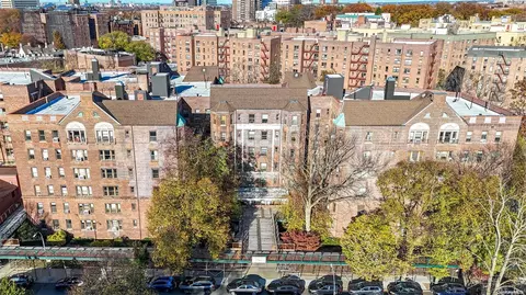 84-51 Beverly Rd #4P, New York, NY 11415