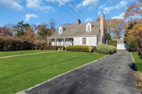 19 Hildreth Ct, Amityville, NY 11701