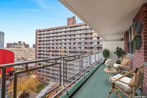 61-25 97th St #9E, New York, NY 11374