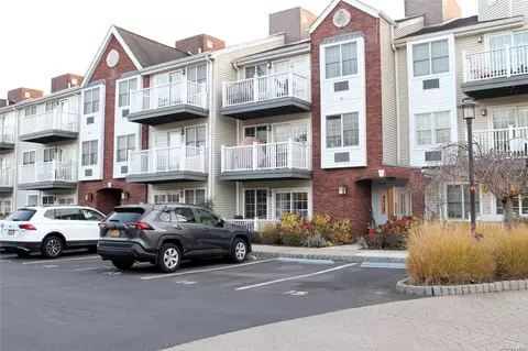 94-42 Magnolia Ct #2B, Ozone Park, NY 11417