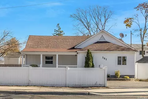 191 Commack Rd, Deer Park, NY 11729