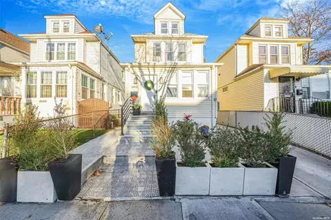 109-21 167th St, New York, NY 11433