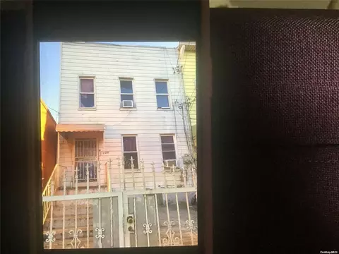 126-08 89th Ave, New York, NY 11418