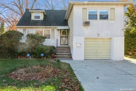 38 Hausch Blvd, Roosevelt, NY 11575