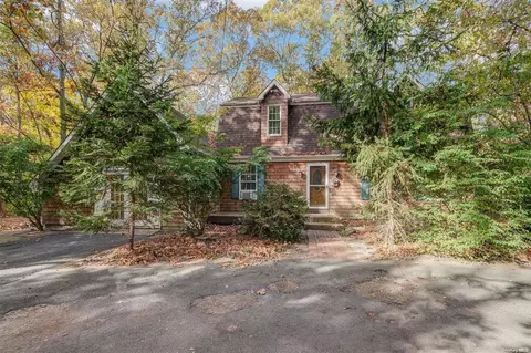 112 Mount Sinai Coram Rd, Coram, NY 11727