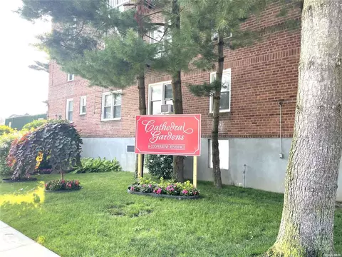 22 Mulford Pl #4E, Hempstead, NY 11550