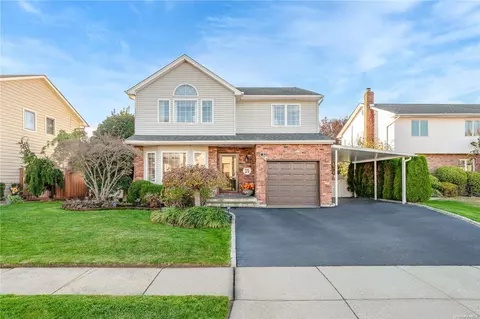 1150 Fortune Ct, Wantagh, NY 11793