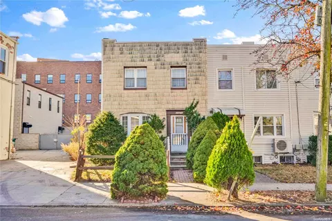 254-10 87th Dr, New York, NY 11426
