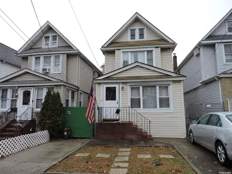 61-37 Austin St, New York, NY 11374