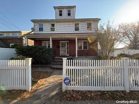 369 Clarendon Rd, Uniondale, NY 11553