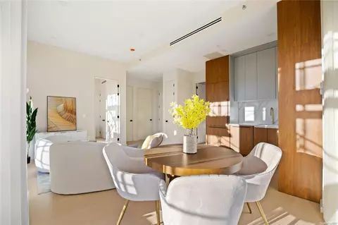 31-16 21st St #3C, Astoria, NY 11106