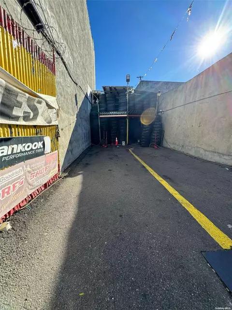 101-12 Northern Blvd, New York, NY 11368