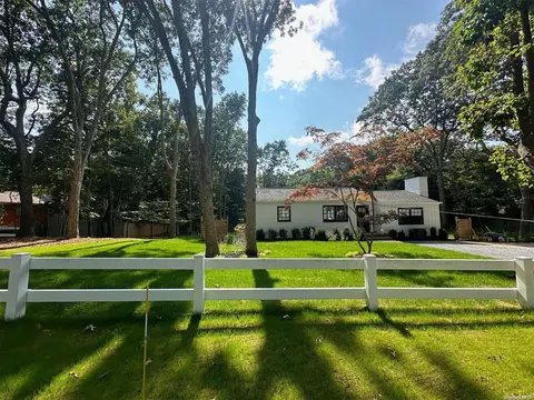 51 Cedar Ridge Dr, East Hampton, NY 11937