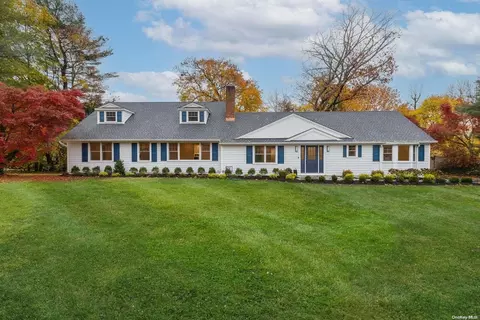 12 The Knls, Locust Valley, NY 11560