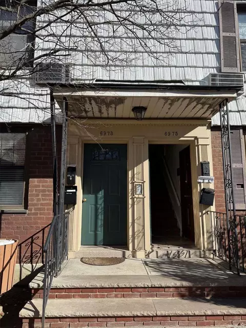 69-73 Park Dr E #2, New York, NY 11367